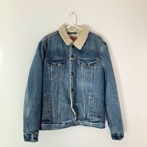 Levi’s sherpa lined jacket